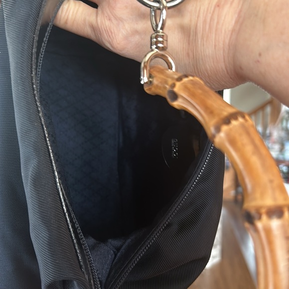 GUCCI  VINTAGE Navy Sholder/crossbody’s bag made out of nylon. - Picture 9 of 12